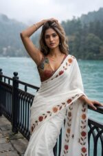 Floral print silver cotton saree with elegant printed Blouse - Image 3