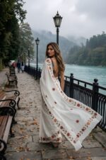 Floral print silver cotton saree with elegant printed Blouse - Image 5