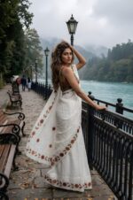 Floral print silver cotton saree with elegant printed Blouse - Image 9